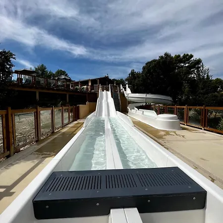 Mobil-home Dans 4* Kamp alanı