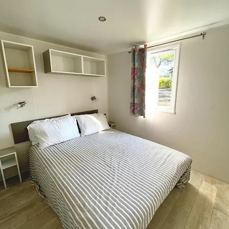 Mobil-home Dans 4* Kamp alanı *